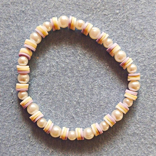 Weiß gelb lila perlenarmband - weiß,
